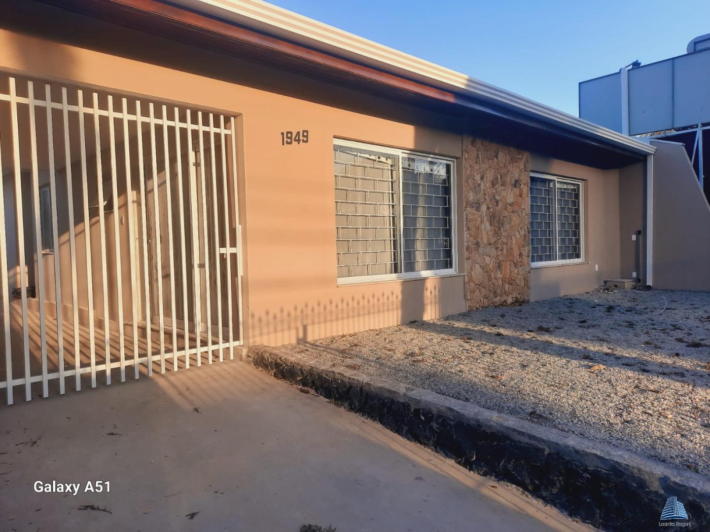 Prédio Inteiro para alugar com 4 quartos, 217m² - Foto 2